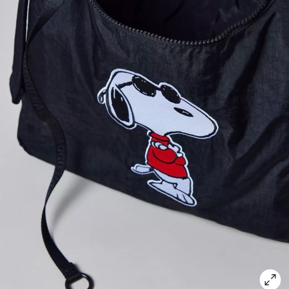 NWT Baggu UO Exclusive Joe Cool Embroidered Nylon Shoulder Bag - Picture 2 of 4